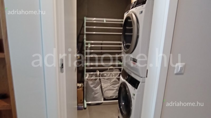Šibenik környéke – Tágas apartman az első sorban 