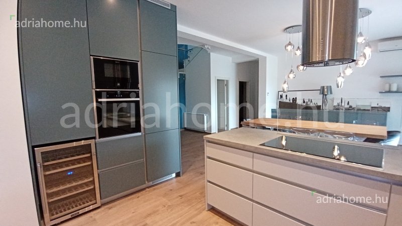 Rogoznica környéke - Luxusvilla 1. sorban a tengertől 