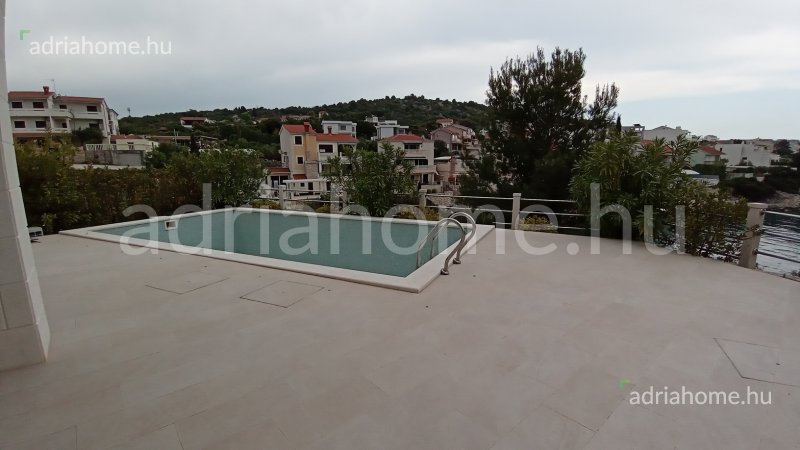 Rogoznica környéke - Luxusvilla 1. sorban a tengertől 