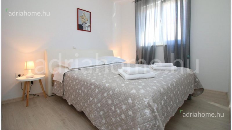 Rogoznica - Apartmanház 6 új apartmannal a központban, 1. sor 