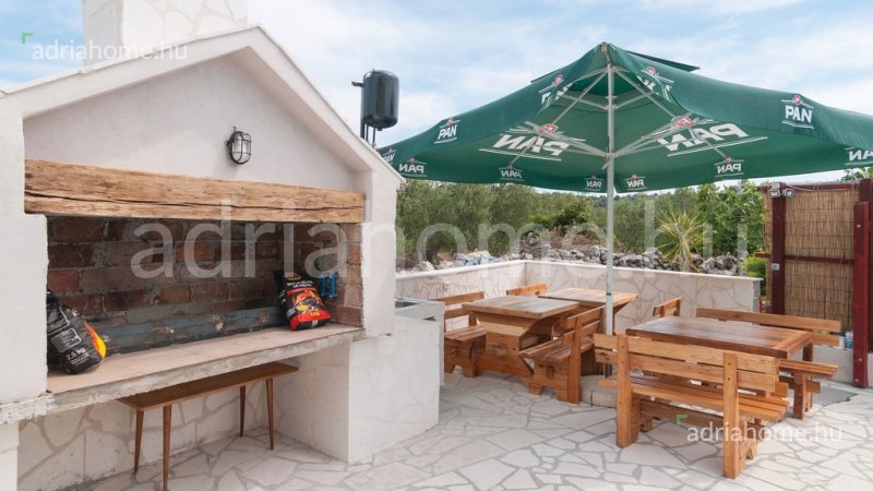 Rogoznica - Apartmanska kuća s bazenom pokraj Rogoznice