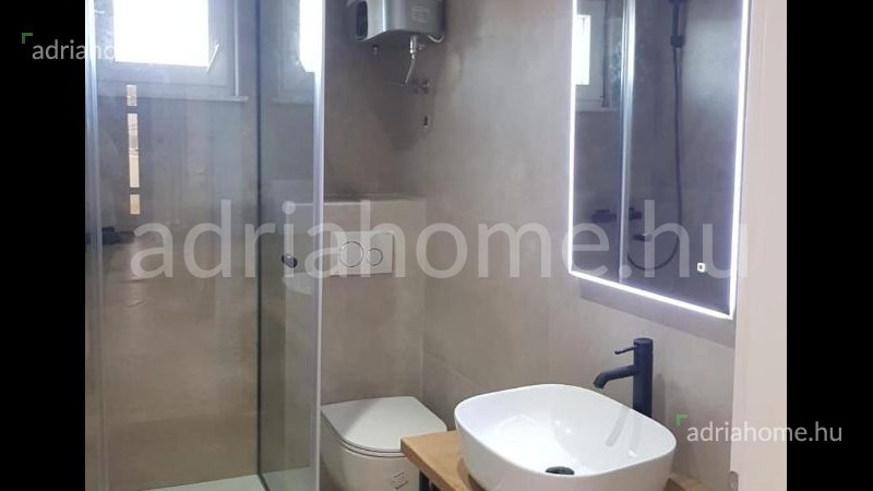 Rogoznica - Novi apartmani 2. red od mora, namješteni