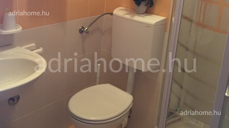Rogoznica - Novi apartmani 2. red od mora, namješteni