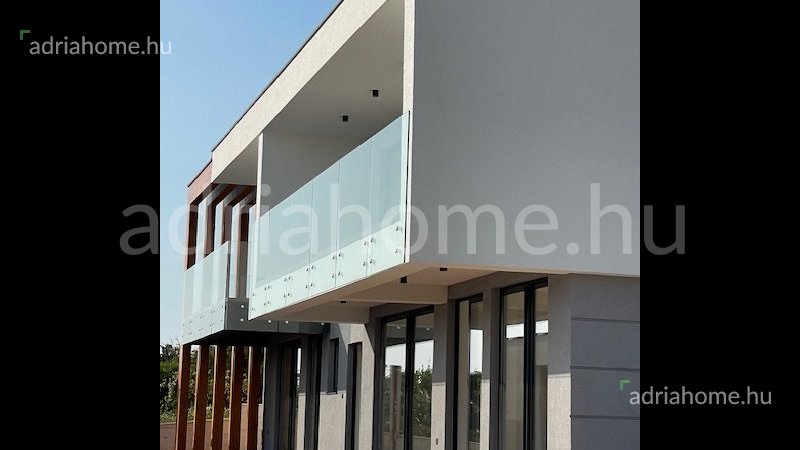 Stara Novalja - Villa 280 m2, medencével, kilátással a tengerre