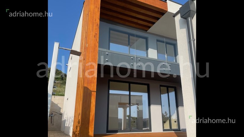 Stara Novalja - Villa 280 m2, medencével, kilátással a tengerre