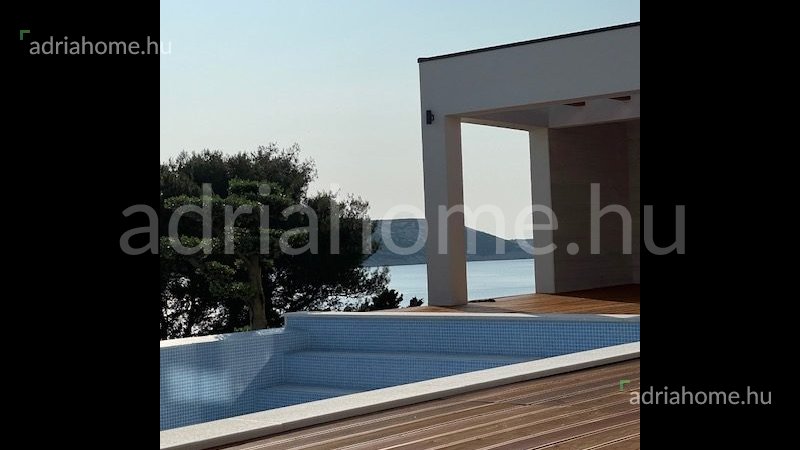 Stara Novalja - Villa 280 m2, medencével, kilátással a tengerre