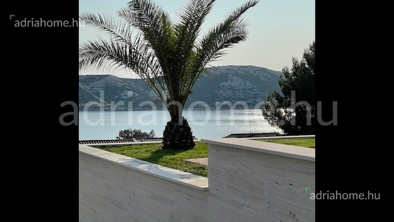 Stara Novalja - Villa 280 m2, medencével, kilátással a tengerre