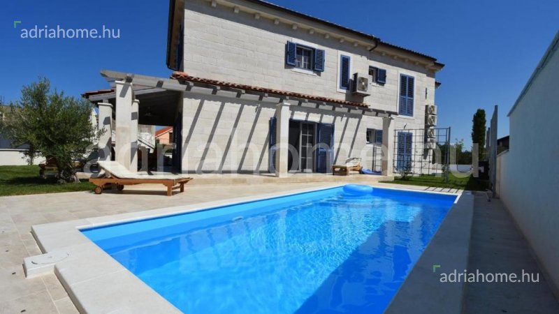 Murter - Mediterranean Villa with swimming pool