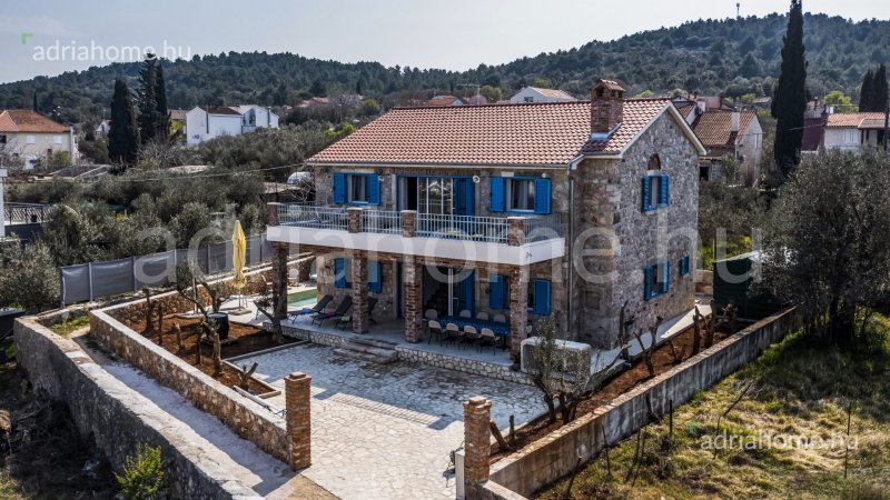 Otok Pašman - Rustikalna kamena vila sa bazenom: 