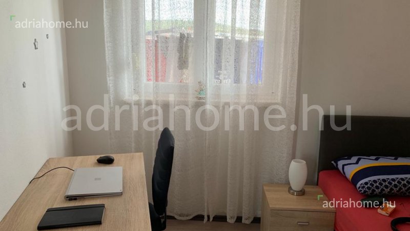 Čiovo – Két, háromhálószobás, 85 nm-es apartman medencével