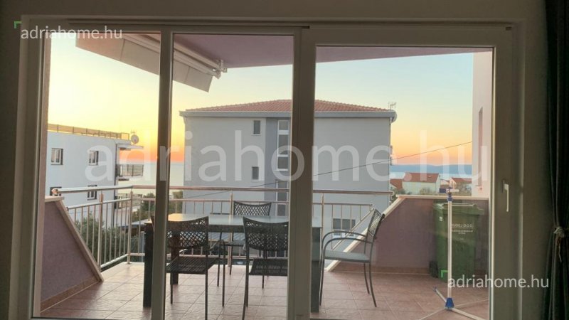 Čiovo – Két, háromhálószobás, 85 nm-es apartman medencével