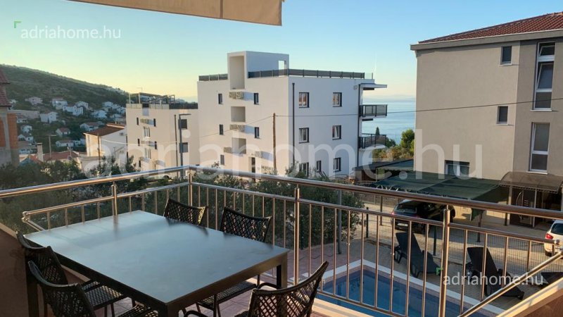 Čiovo – Két, háromhálószobás, 85 nm-es apartman medencével