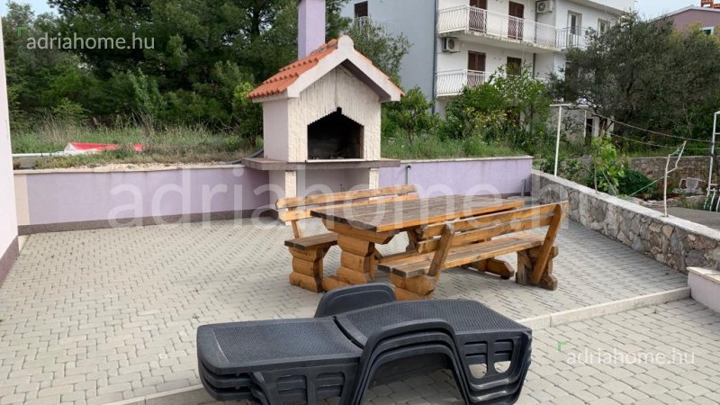 Čiovo – Két, háromhálószobás, 85 nm-es apartman medencével