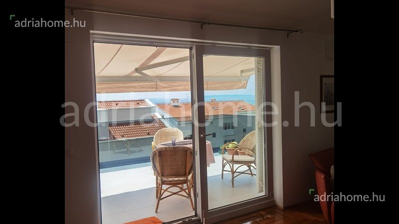 Novalja – Three-room apartment 80 m2 with a large terrace