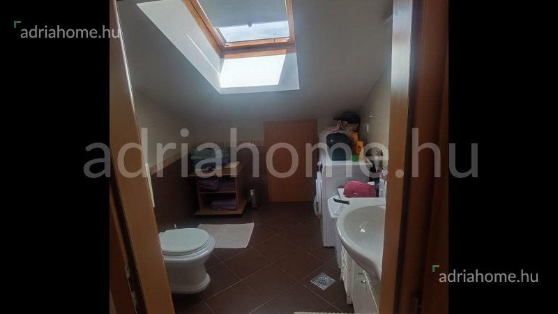 Novalja – Three-room apartment 80 m2 with a large terrace