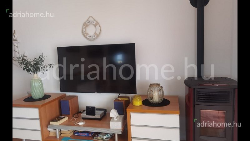 Novalja – Three-room apartment 80 m2 with a large terrace