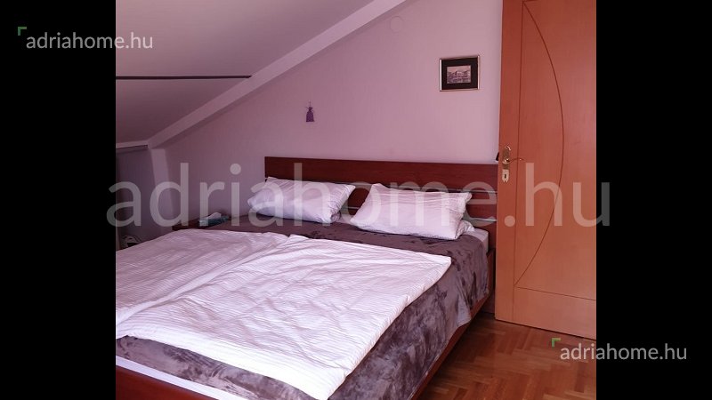 Novalja – Three-room apartment 80 m2 with a large terrace