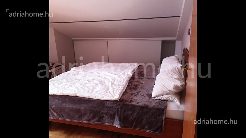 Novalja – Three-room apartment 80 m2 with a large terrace