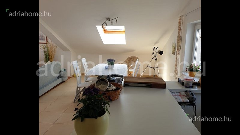 Novalja – Three-room apartment 80 m2 with a large terrace