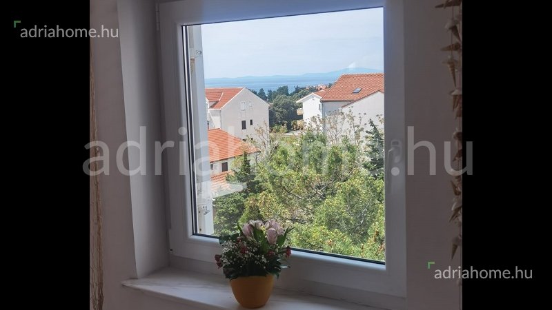 Novalja – Three-room apartment 80 m2 with a large terrace