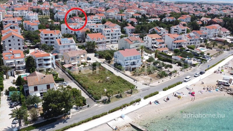 Novalja – Three-room apartment 80 m2 with a large terrace