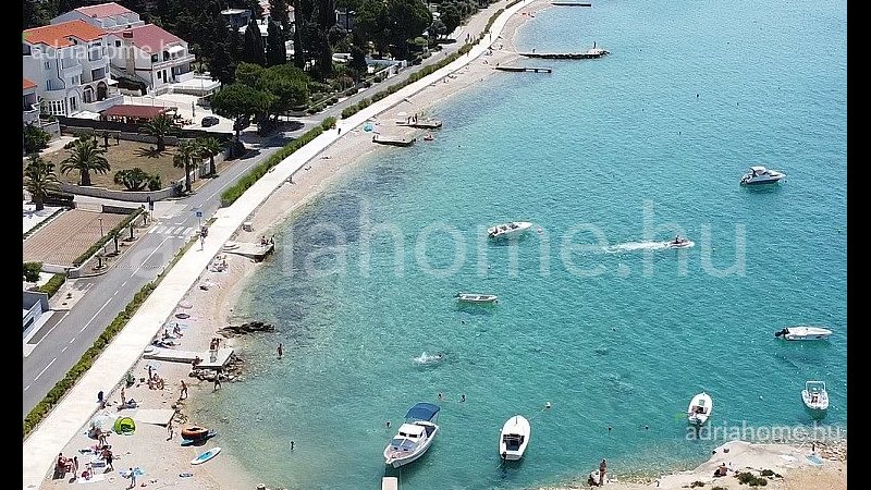 Novalja – Three-room apartment 80 m2 with a large terrace