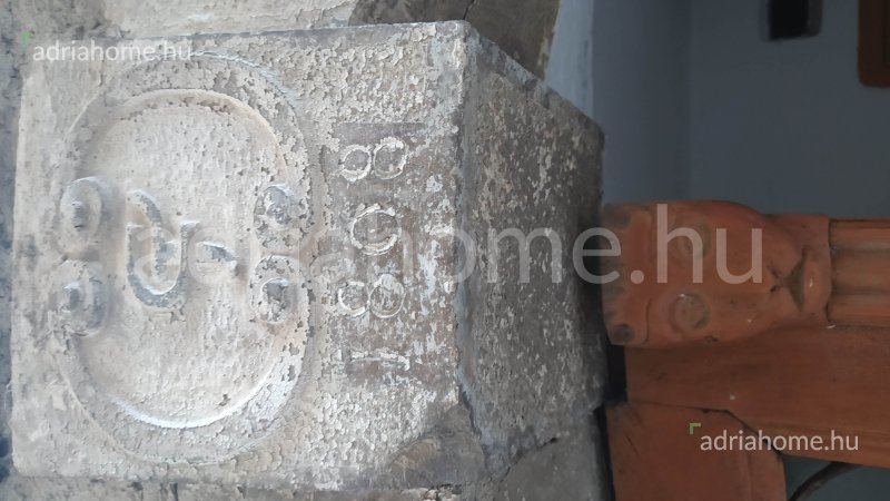 Senj - Lijepo renoviran dvoetažni stan u staroj gradskoj jezgri