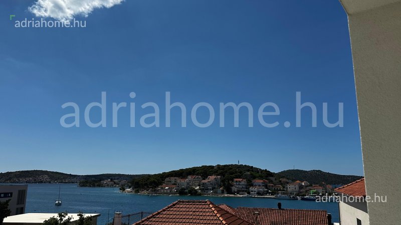 Rogoznica – Apartmani u novogradnji na vrhunskoj lokaciji blizu mora i otvorenim pogledom na more