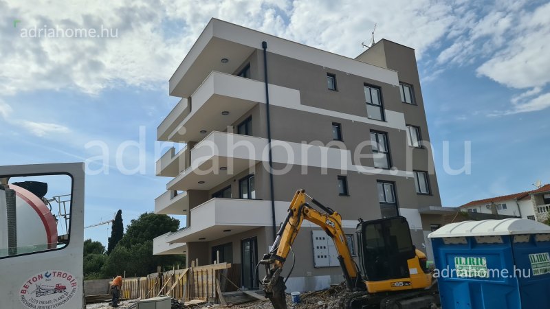 Čiovo – Újépítésű apartmanok úszómedencével, tetőteraszokkal és kilátással