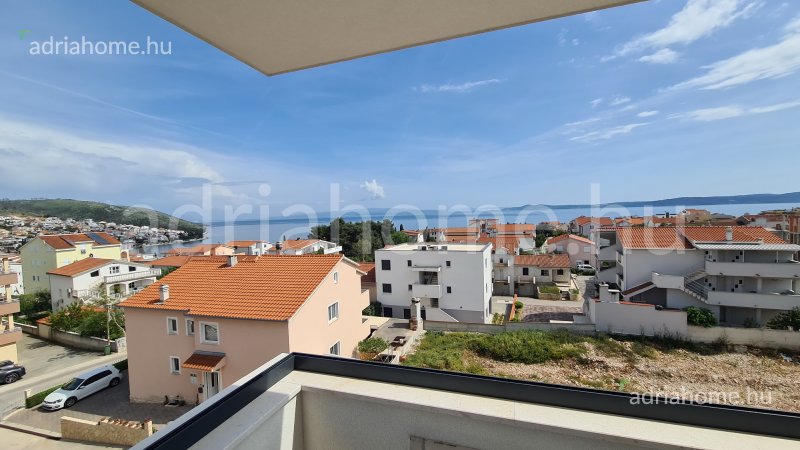 Čiovo – Újépítésű apartmanok úszómedencével, tetőteraszokkal és kilátással