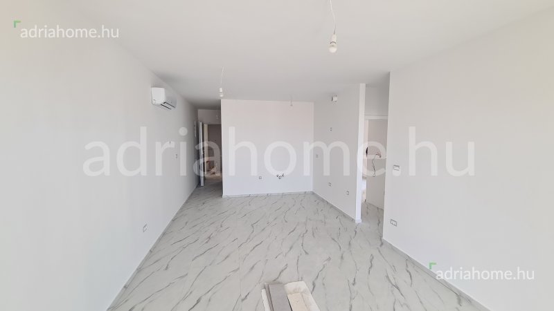 Čiovo – Újépítésű apartmanok úszómedencével, tetőteraszokkal és kilátással