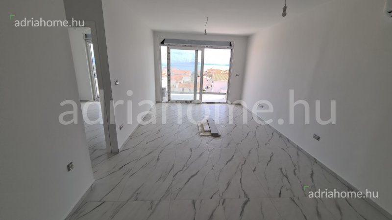 Čiovo – Újépítésű apartmanok úszómedencével, tetőteraszokkal és kilátással