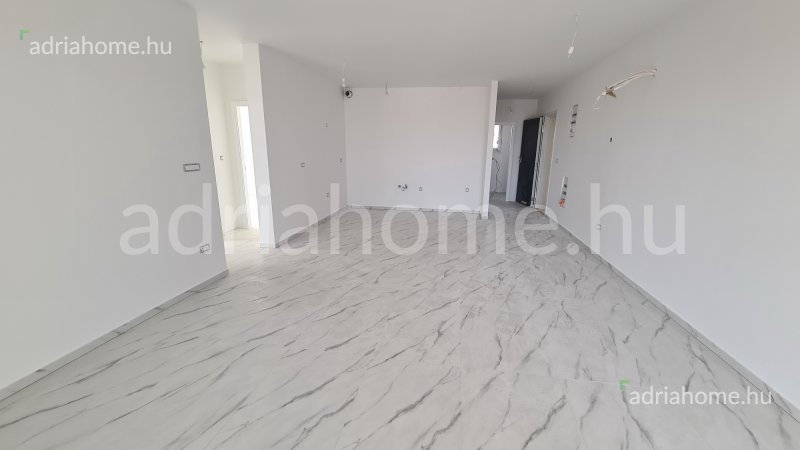 Čiovo – Újépítésű apartmanok úszómedencével, tetőteraszokkal és kilátással