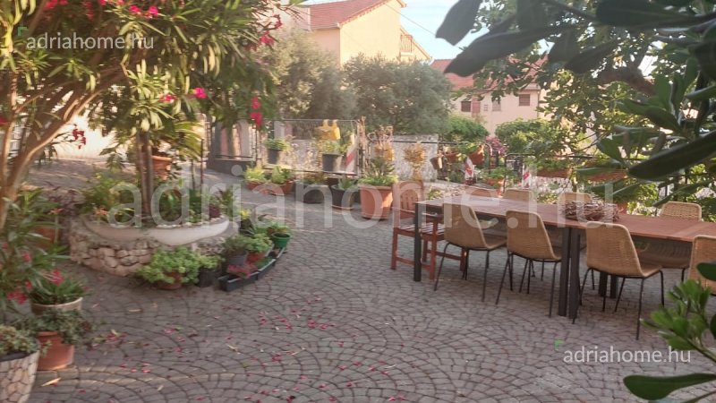 Čiovo - Kuća blizu plaže sa pogledom
