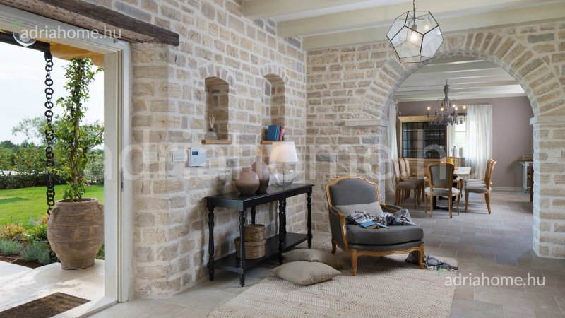 Kanfanar – Luxusvilla medencével (Zoe)