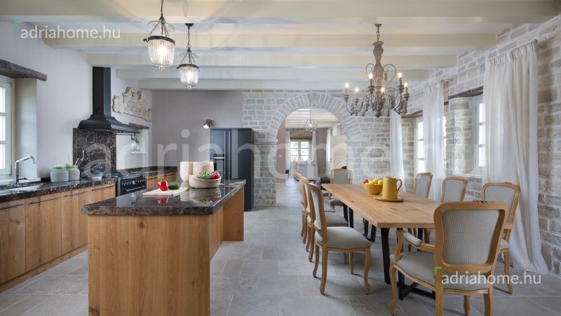 Kanfanar – Luxusvilla medencével (Zoe)