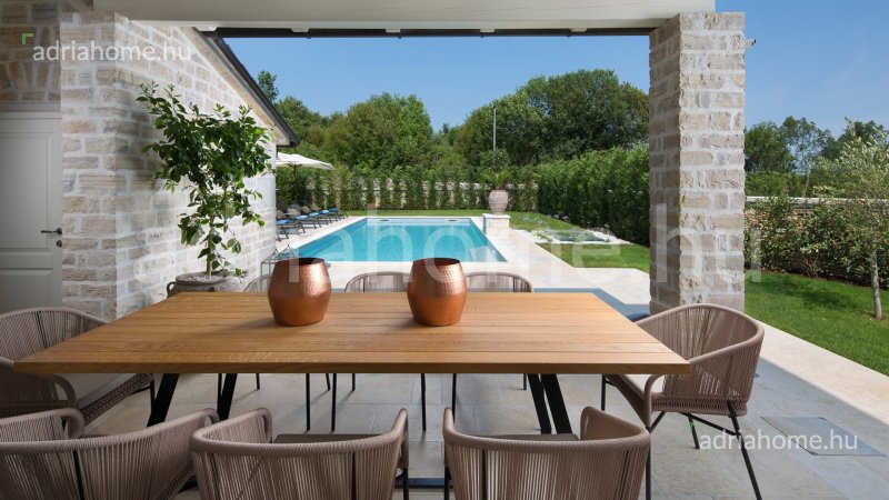 Kanfanar – Luxusvilla medencével (Zoe)