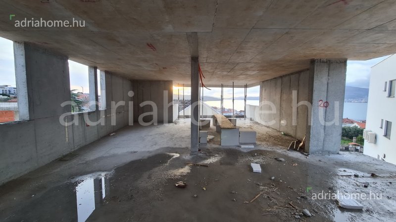 Čiovo - Új építésű, luxus penthouse apartmanok tetőterasszal és nyílt kilátással a tengerre 