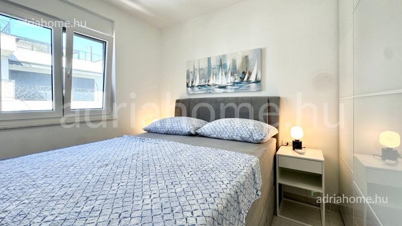 Čiovo - Penthouse apartmani sa krovnom terasom i jaccuzzijem 
