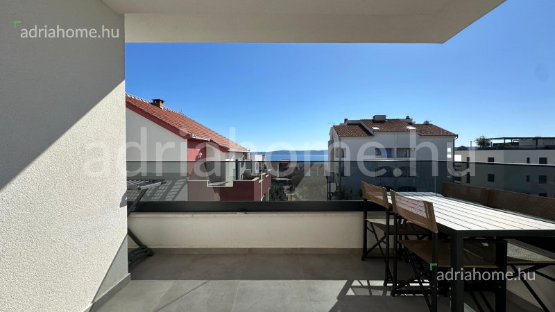 Čiovo - Penthouse apartmani sa krovnom terasom i jaccuzzijem 