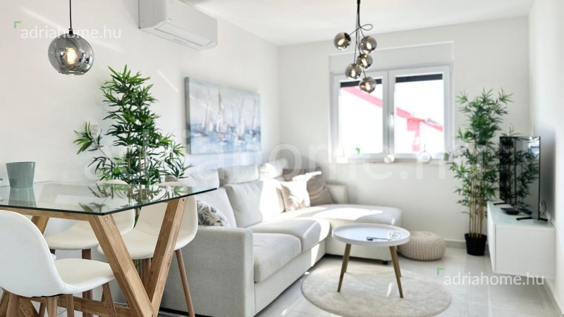Čiovo - Penthouse apartmani sa krovnom terasom i jaccuzzijem 