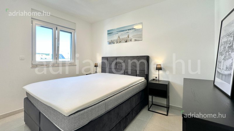 Čiovo - Penthouse apartmani sa krovnom terasom i jaccuzzijem 