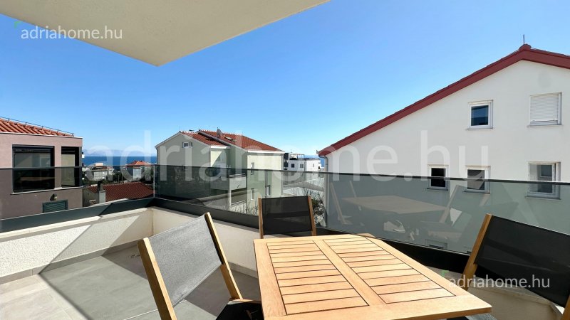 Čiovo - Penthouse apartmani sa krovnom terasom i jaccuzzijem 