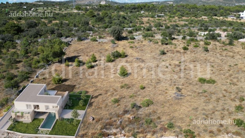 Rogoznica - Luxury family houses with swimming pool and large garden under construction