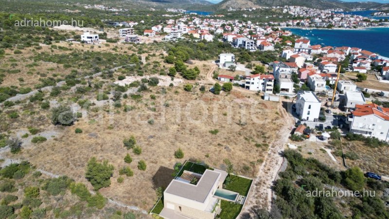 Rogoznica - Luxury family houses with swimming pool and large garden under construction