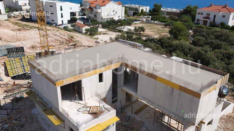Rogoznica - Luxury family houses with swimming pool and large garden under construction