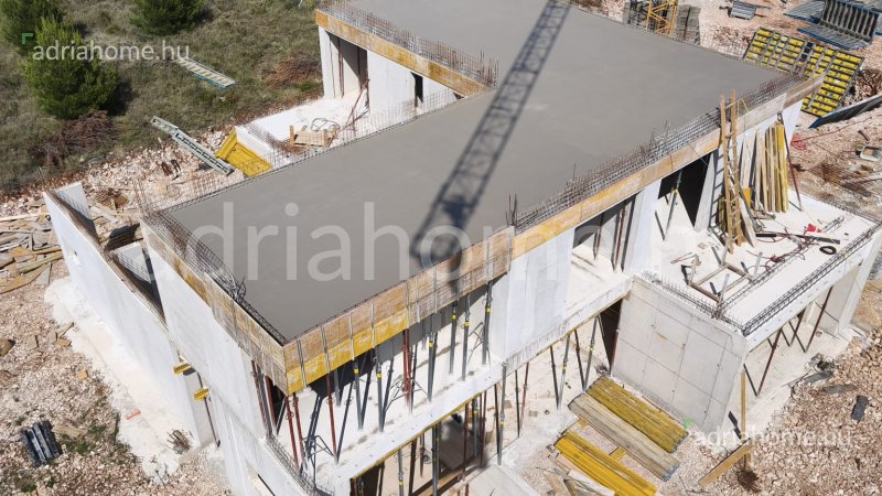 Rogoznica - Luxury family houses with swimming pool and large garden under construction