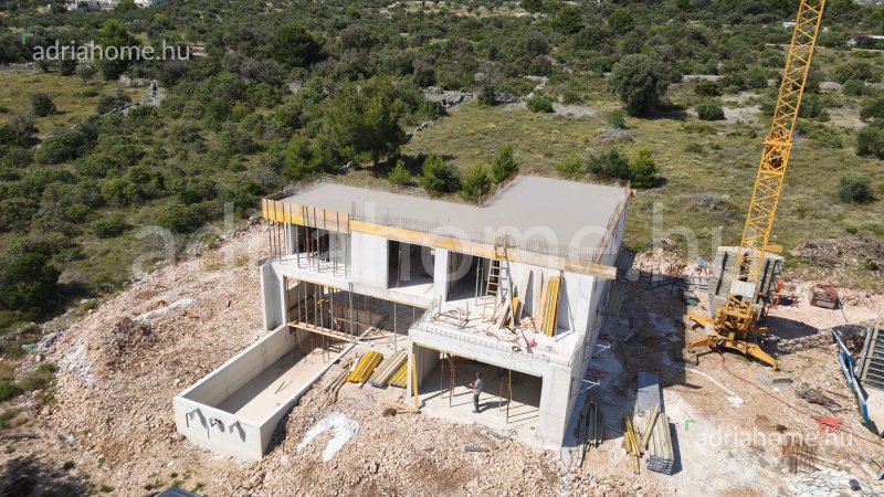 Rogoznica - Luxury family houses with swimming pool and large garden under construction