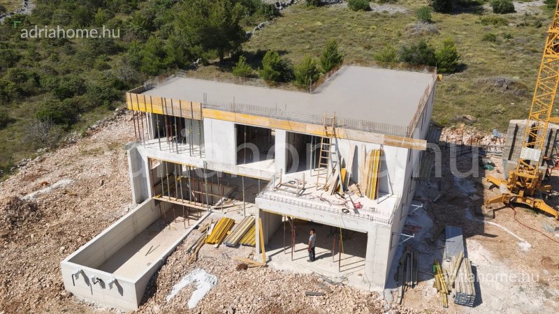 Rogoznica - Luxury family houses with swimming pool and large garden under construction