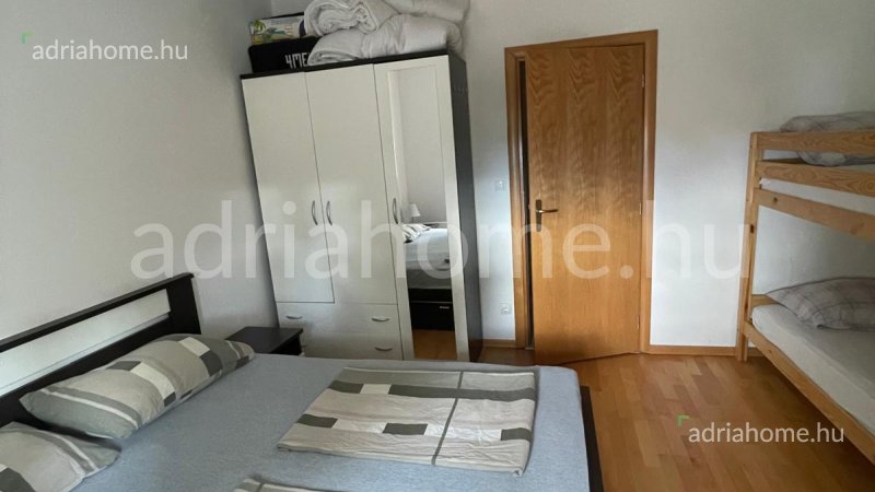 Čiovo – Bútorozott apartman kilátással a tengerre